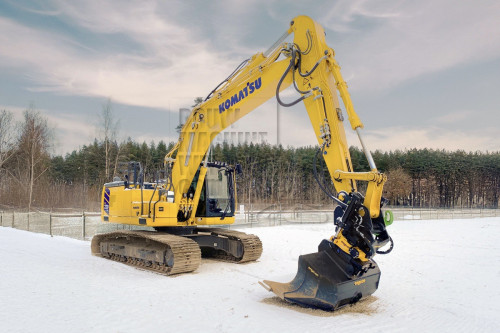 Komatsu PC220-12 met Engcon